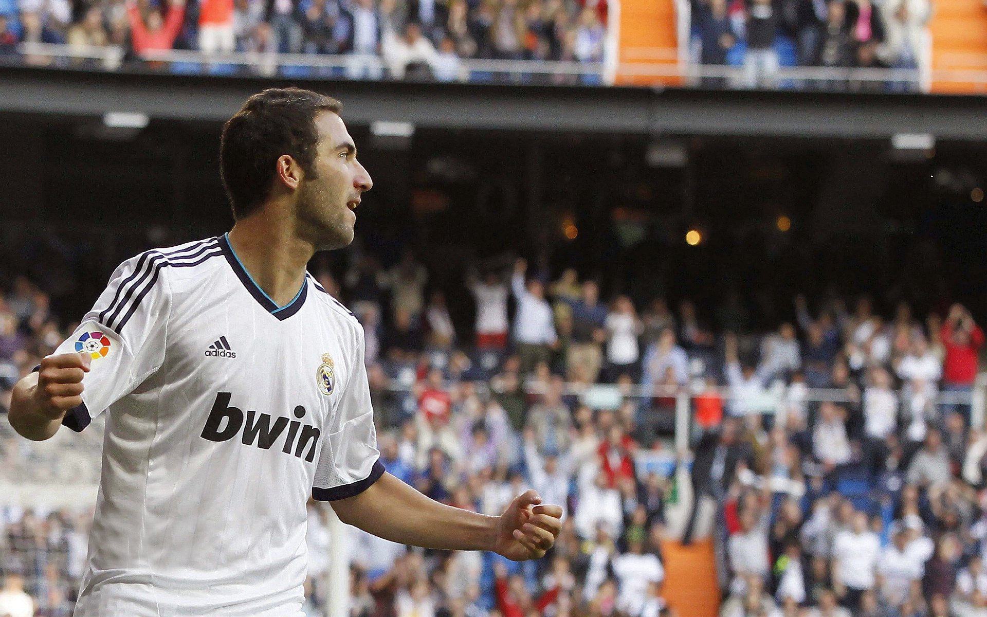 国际热身赛国足战胜 球员技术提升明显，国足热身赛取胜